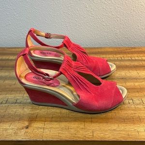 EARTH Women’s Sandal Bright Red Sz 7